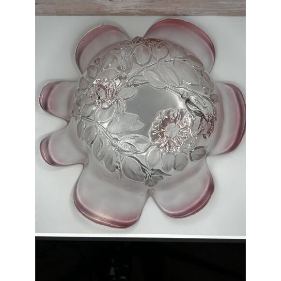 Vintage Mikasa Pink Glass Bowl Set. Rosella ruffle edge, flower shape. - Picture 7 of 10
